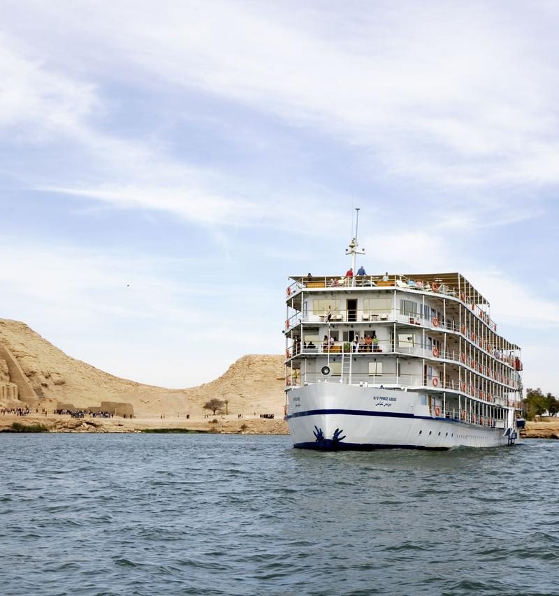 Movenpick Prince Abbas lake cruise